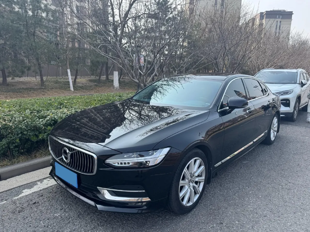 2020 Volvo S90 2.0T 254HP L4 8AT,autocango,china used car exporter,china ev exporter,chinese used car exporter,chinese used ev exporter