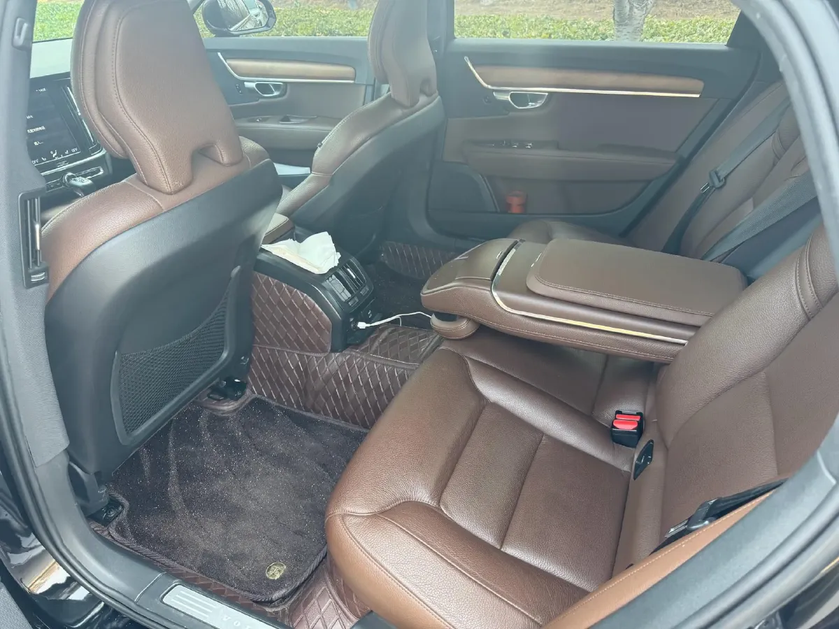 2020 Volvo S90 2.0T 254HP L4 8AT,autocango,china used car exporter,china ev exporter,chinese used car exporter,chinese used ev exporter