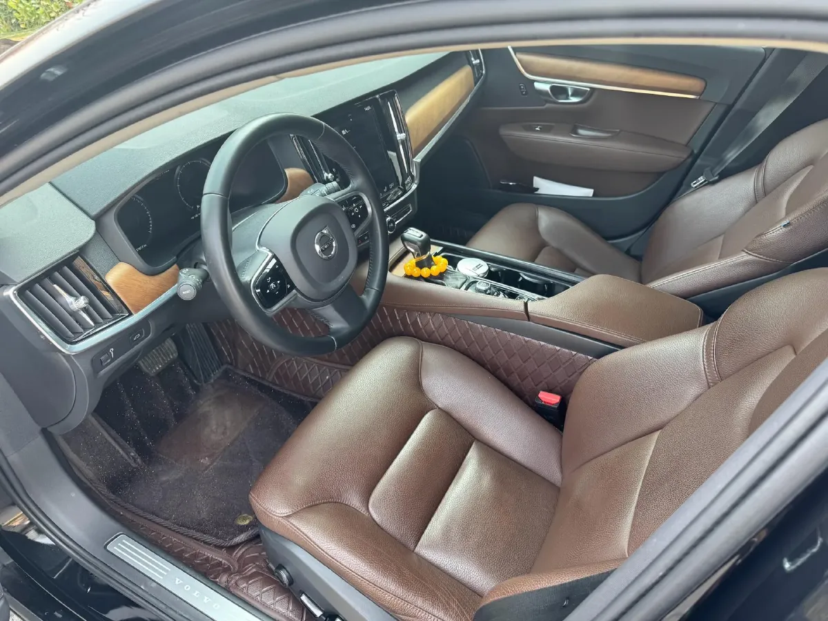 2020 Volvo S90 2.0T 254HP L4 8AT,autocango,china used car exporter,china ev exporter,chinese used car exporter,chinese used ev exporter