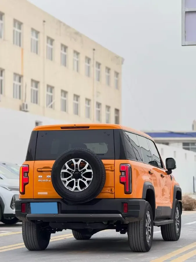 2024 Beijing BJ40 2.0T 245HP L4 8AT,autocango,china used car exporter,china ev exporter,chinese used car exporter,chinese used ev exporter
