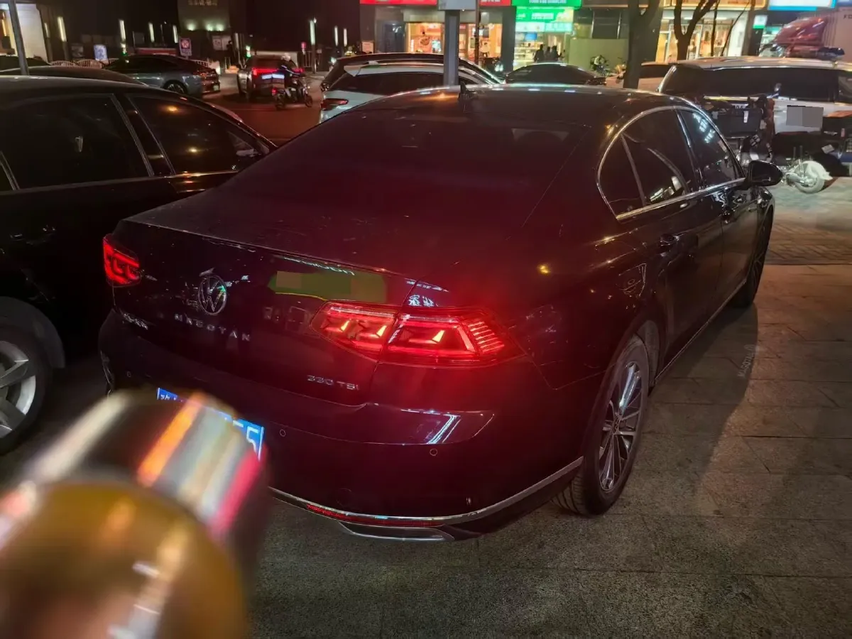 2020 Volkswagen Magotan 2.0T 186HP L4 7DCT,autocango,china used car exporter,china ev exporter,chinese used car exporter,chinese used ev exporter