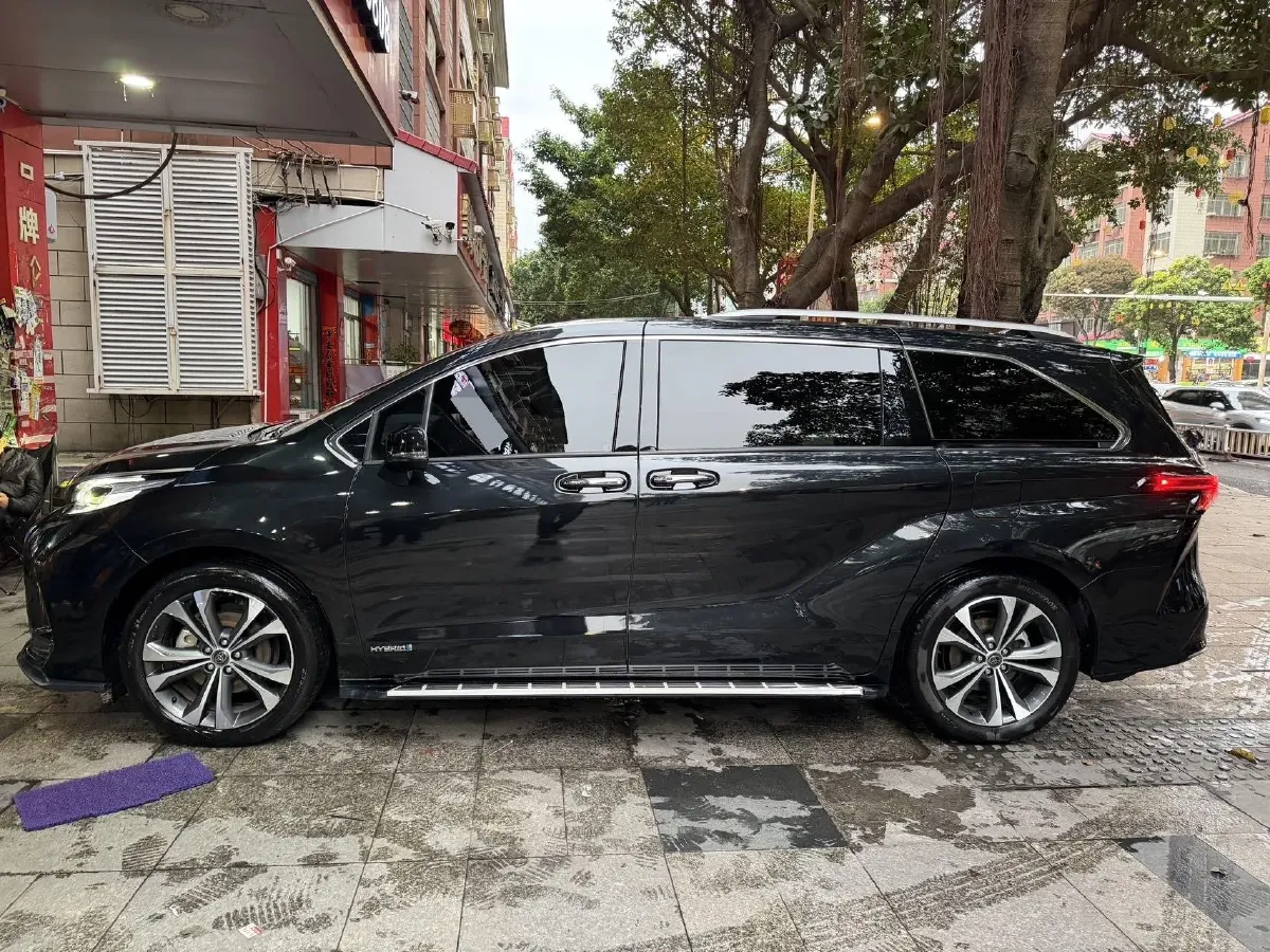 2022 Toyota Granvia 2.5L 192HP L4 E-CVT Hybrid,autocango,china used car exporter,china ev exporter,chinese used car exporter,chinese used ev exporter