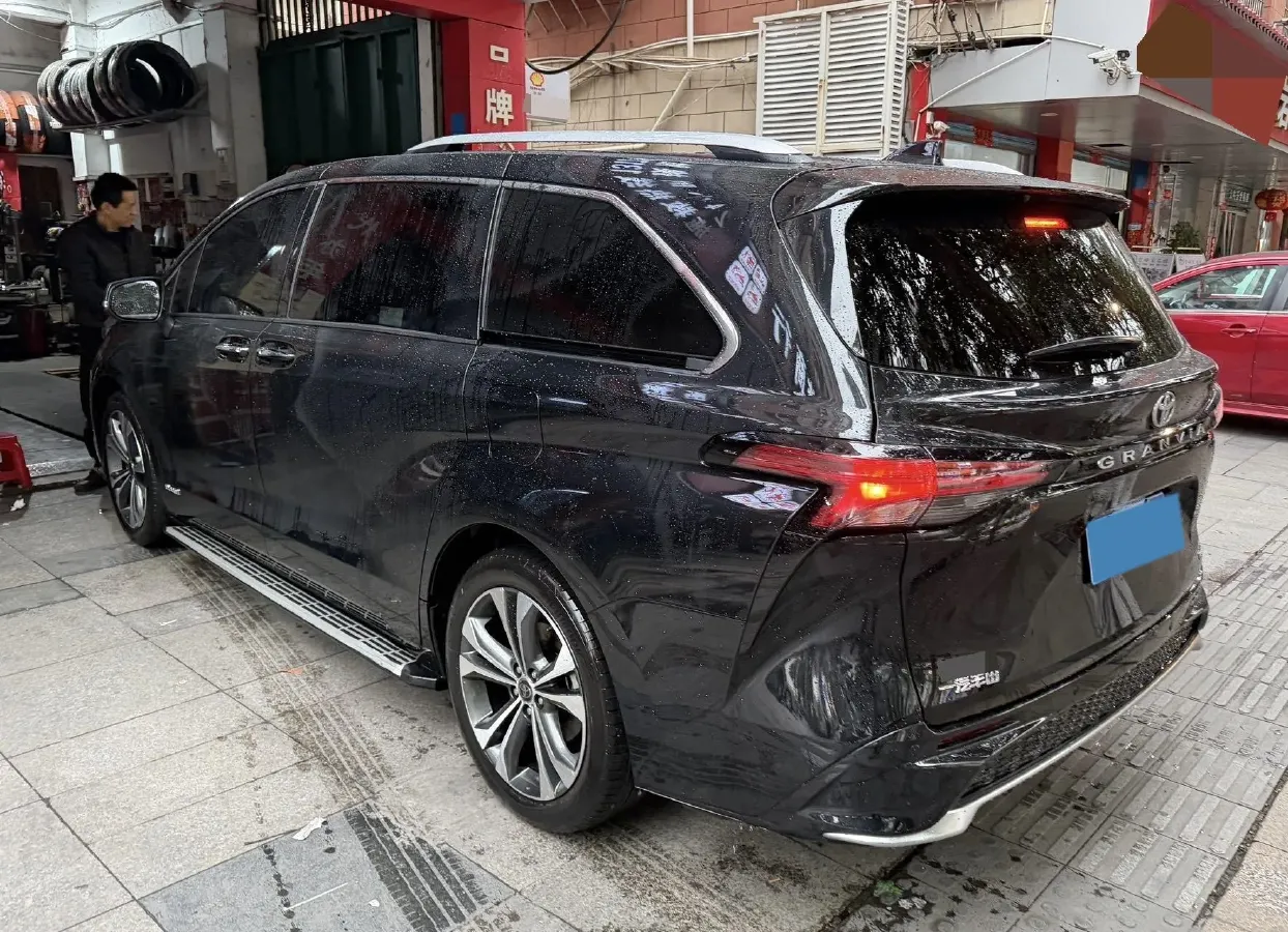 2022 Toyota Granvia 2.5L 192HP L4 E-CVT Hybrid,autocango,china used car exporter,china ev exporter,chinese used car exporter,chinese used ev exporter