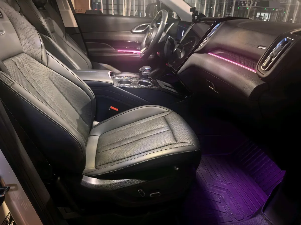 2023 HongQi HS3 1.5T 169HP L4 7DCT,autocango,china used car exporter,china ev exporter,chinese used car exporter,chinese used ev exporter