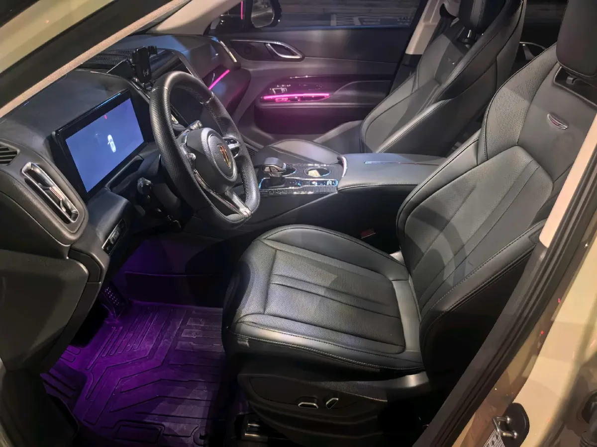 2023 HongQi HS3 1.5T 169HP L4 7DCT,autocango,china used car exporter,china ev exporter,chinese used car exporter,chinese used ev exporter