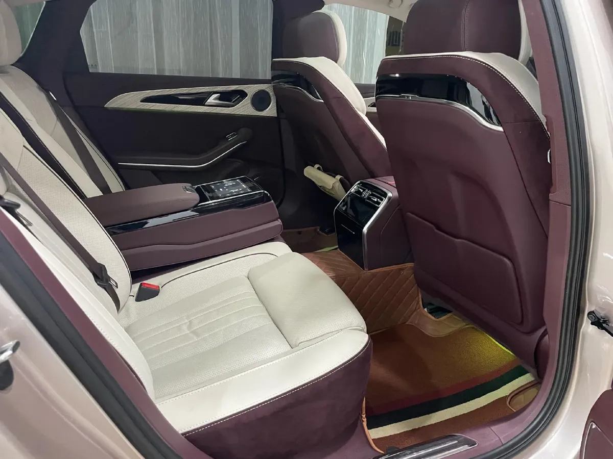 2022 HongQi H9 3.0T 283HP V6 7DCT,autocango,china used car exporter,china ev exporter,chinese used car exporter,chinese used ev exporter