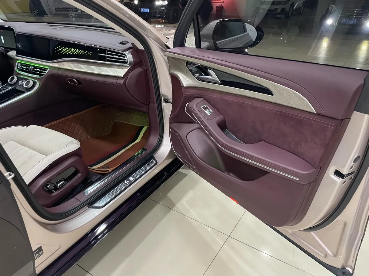 2022 HongQi H9 3.0T 283HP V6 7DCT,autocango,china used car exporter,china ev exporter,chinese used car exporter,chinese used ev exporter