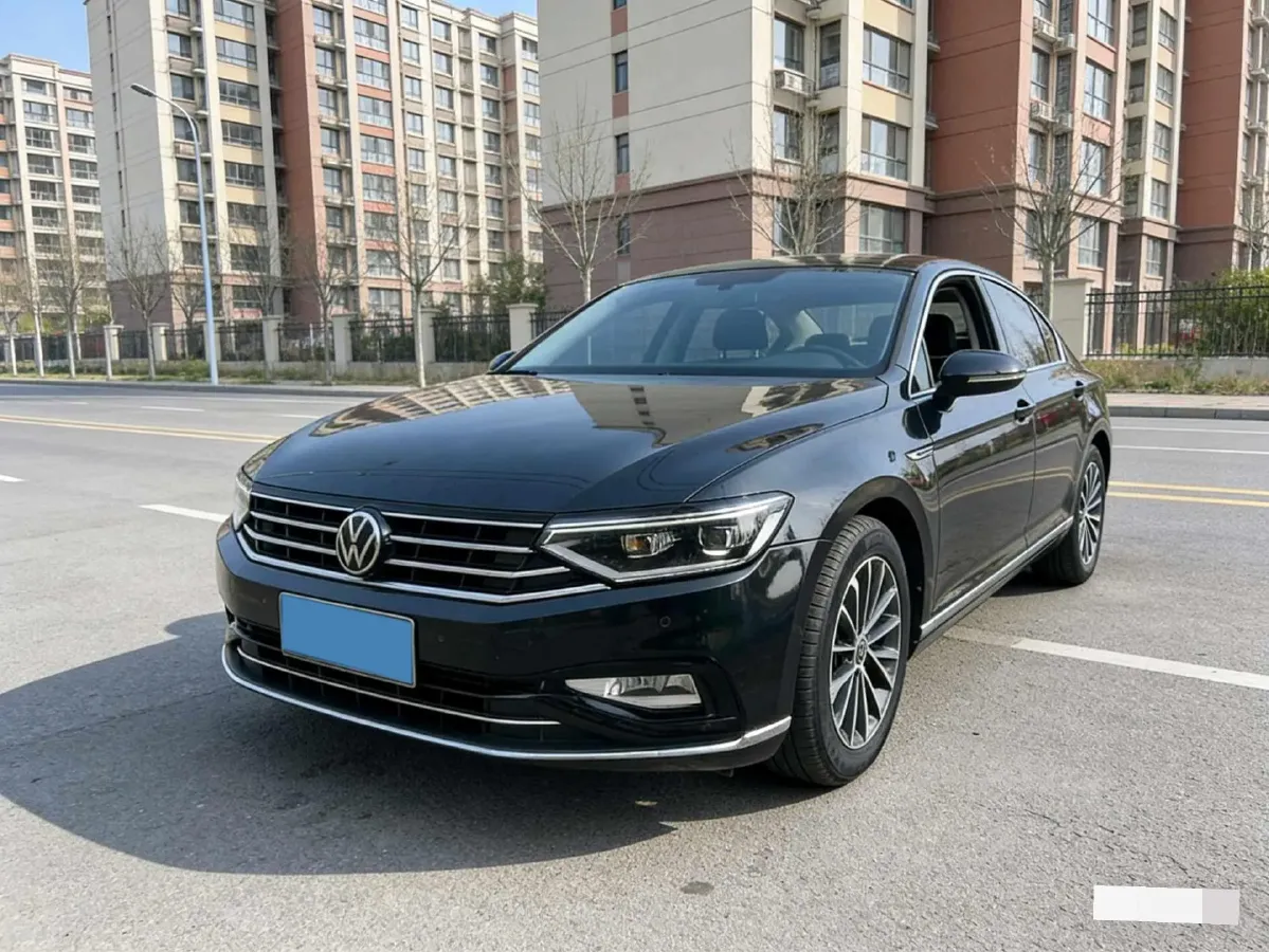 2025 Volkswagen Magotan 1.4T 150HP L4 7DCT,autocango,china used car exporter,china ev exporter,chinese used car exporter,chinese used ev exporter