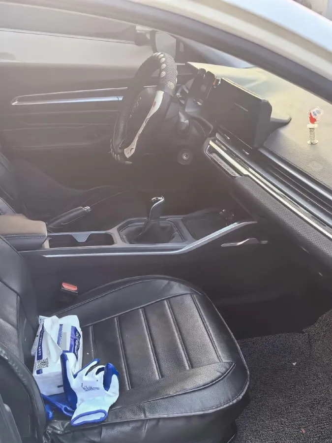 2022 Geely Emgrand 1.5L 114HP L4 5MT,autocango,china used car exporter,china ev exporter,chinese used car exporter,chinese used ev exporter