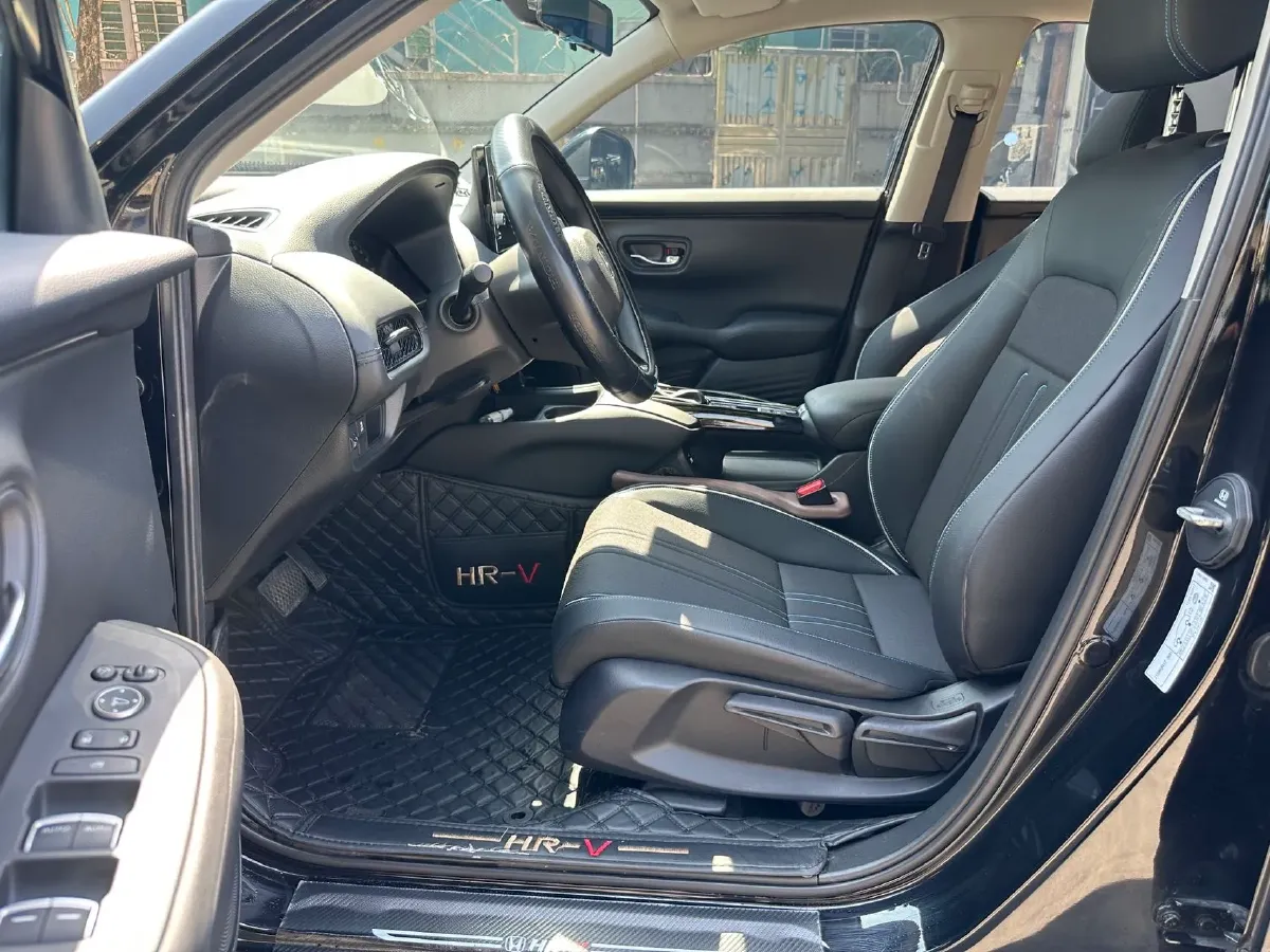 2023 Honda HR-V 1.5T 182HP L4 CVT,autocango,china used car exporter,china ev exporter,chinese used car exporter,chinese used ev exporter