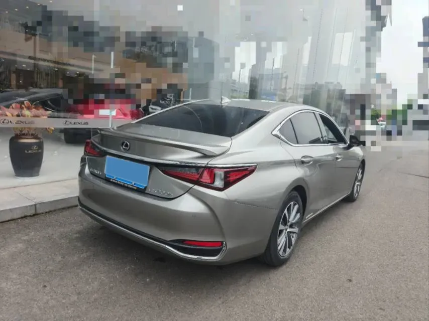 2018 Lexus ES 2.5L 178HP L4 E-CVT Hybrid,autocango,china used car exporter,china ev exporter,chinese used car exporter,chinese used ev exporter