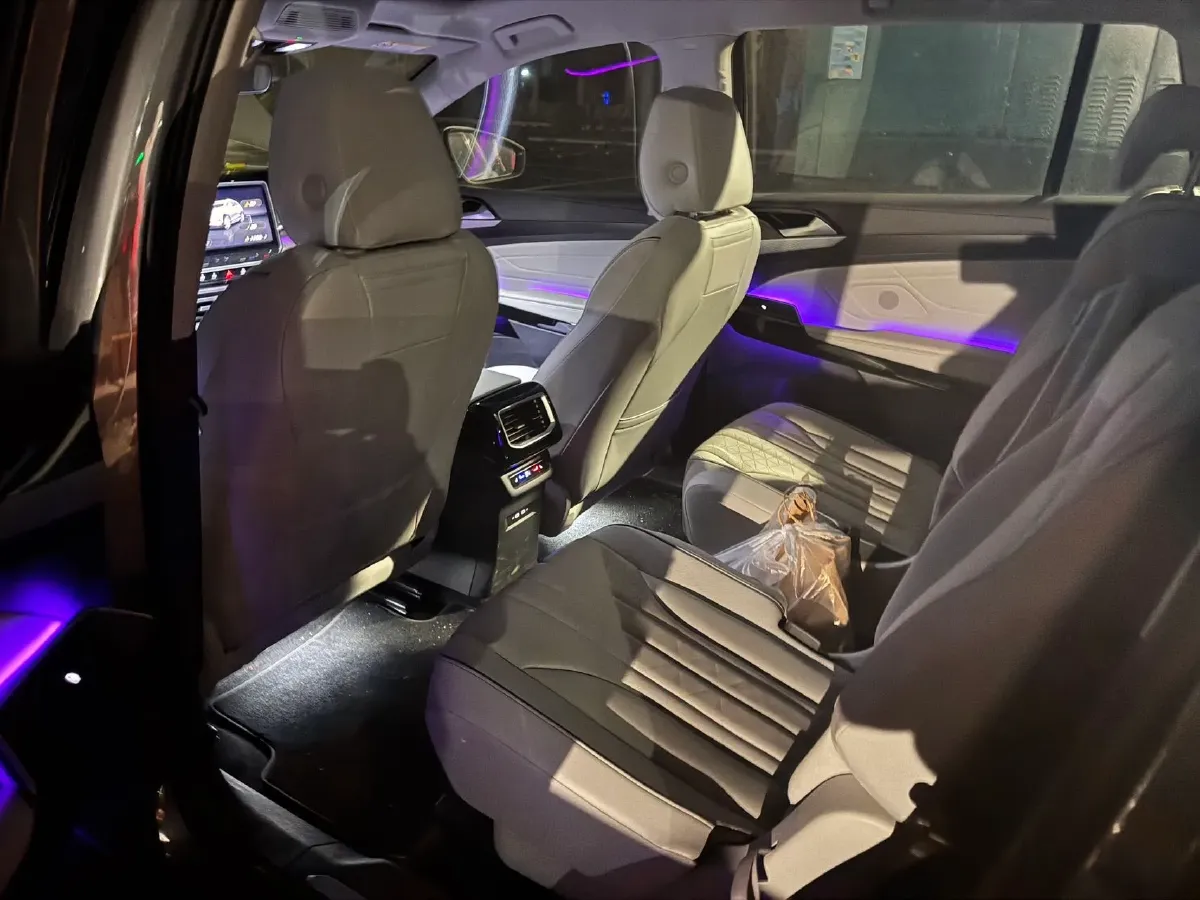 2021 Volkswagen ID.6 X BEV 83.4KWH,autocango,china used car exporter,china ev exporter,chinese used car exporter,chinese used ev exporter