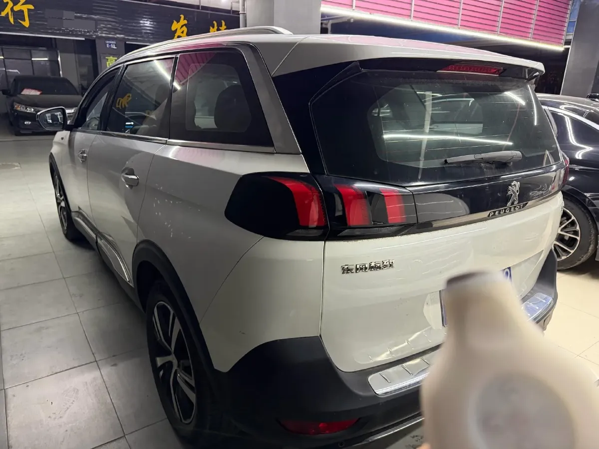 2017 Peugeot 5008 1.6T 167HP L4 6AT,autocango,china used car exporter,china ev exporter,chinese used car exporter,chinese used ev exporter