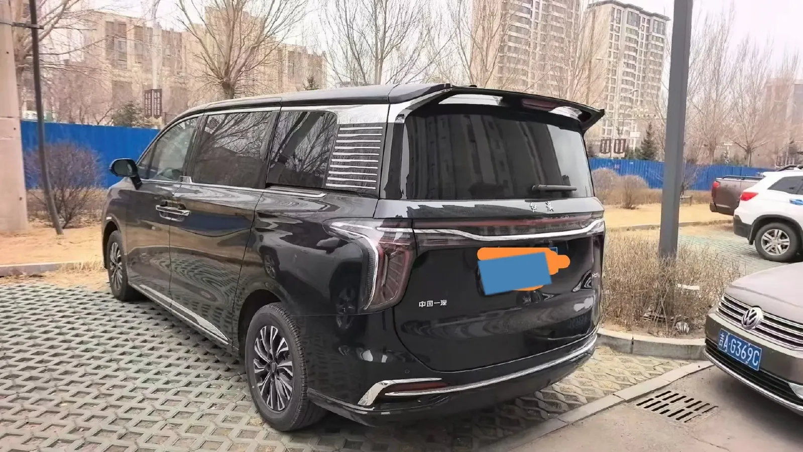 2023 HongQi HQ9 2.0T 252HP L4 8AT,autocango,china used car exporter,china ev exporter,chinese used car exporter,chinese used ev exporter