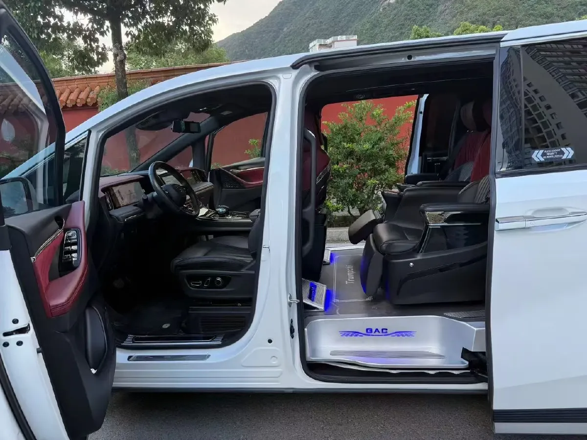 2023 GAC Trumpchi M8 2.0T 252HP L4 8AT,autocango,china used car exporter,china ev exporter,chinese used car exporter,chinese used ev exporter