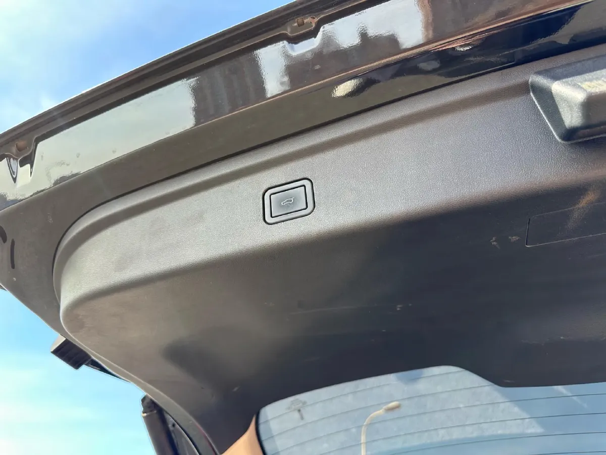 2021 WEY VV6 2.0T 227HP L4 7DCT,autocango,china used car exporter,china ev exporter,chinese used car exporter,chinese used ev exporter