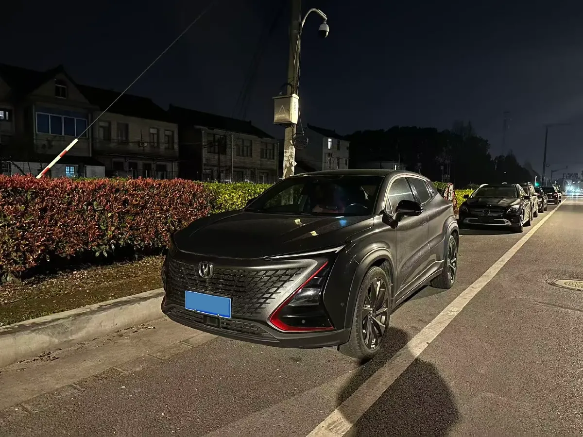 2021 ChangAn UNI-T 1.5T 180HP L4 7DCT,autocango,china used car exporter,china ev exporter,chinese used car exporter,chinese used ev exporter