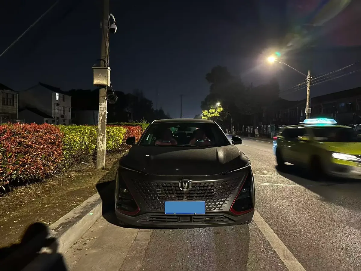 2021 ChangAn UNI-T 1.5T 180HP L4 7DCT,autocango,china used car exporter,china ev exporter,chinese used car exporter,chinese used ev exporter