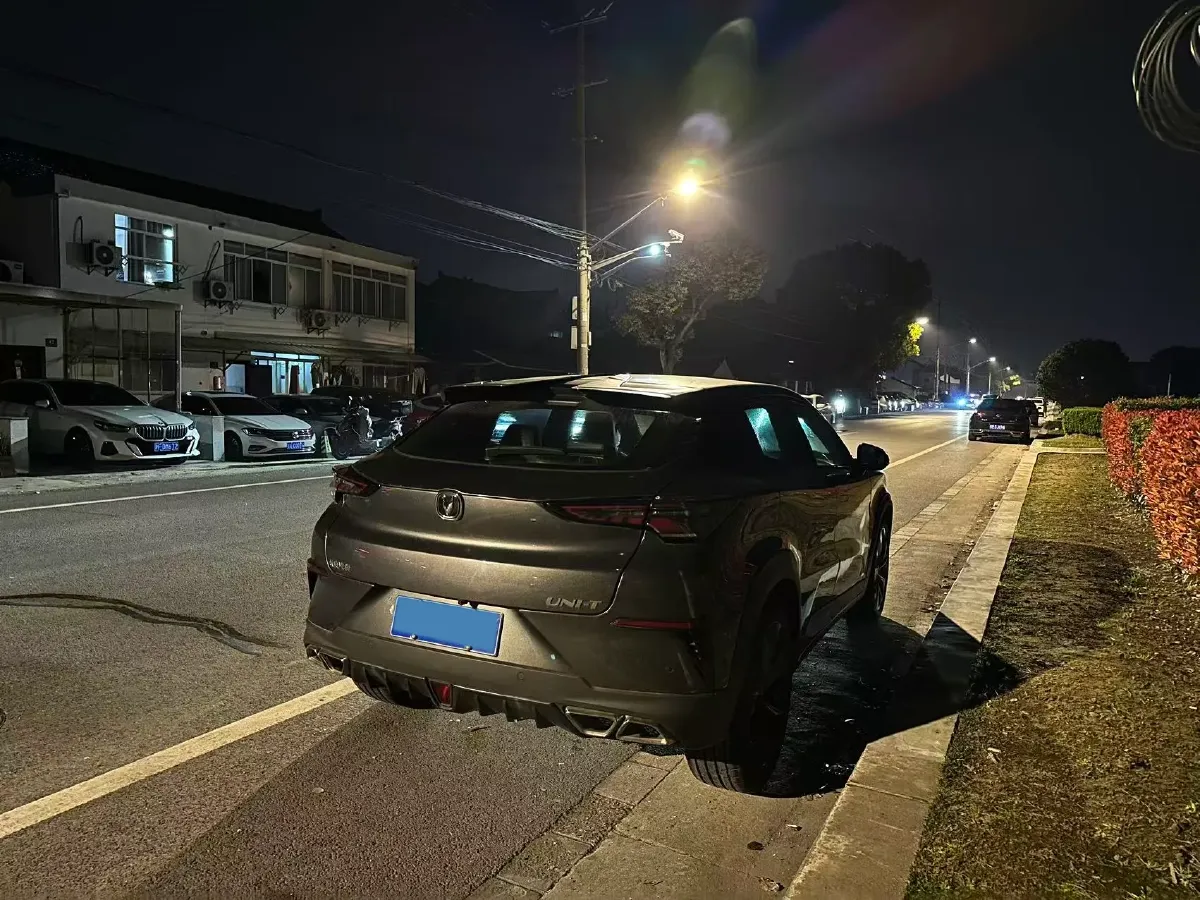 2021 ChangAn UNI-T 1.5T 180HP L4 7DCT,autocango,china used car exporter,china ev exporter,chinese used car exporter,chinese used ev exporter