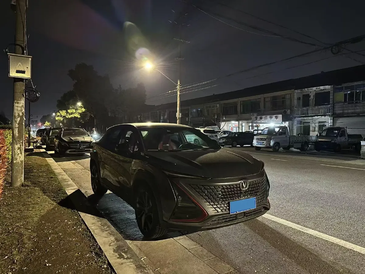 2021 ChangAn UNI-T 1.5T 180HP L4 7DCT,autocango,china used car exporter,china ev exporter,chinese used car exporter,chinese used ev exporter