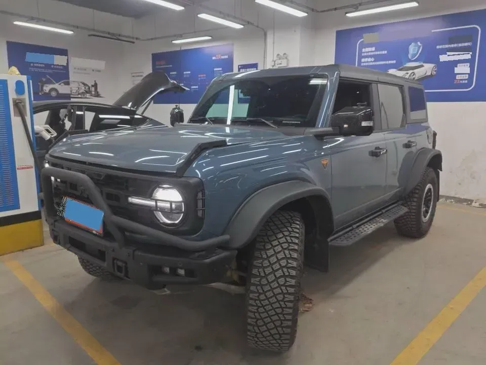 2024 Ford Bronco 2.3T 275HP L4 10AT,autocango,china used car exporter,china ev exporter,chinese used car exporter,chinese used ev exporter