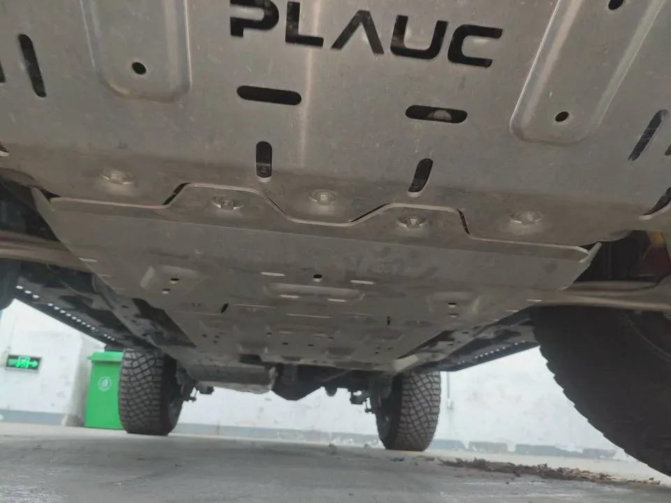 2024 Ford Bronco 2.3T 275HP L4 10AT,autocango,china used car exporter,china ev exporter,chinese used car exporter,chinese used ev exporter