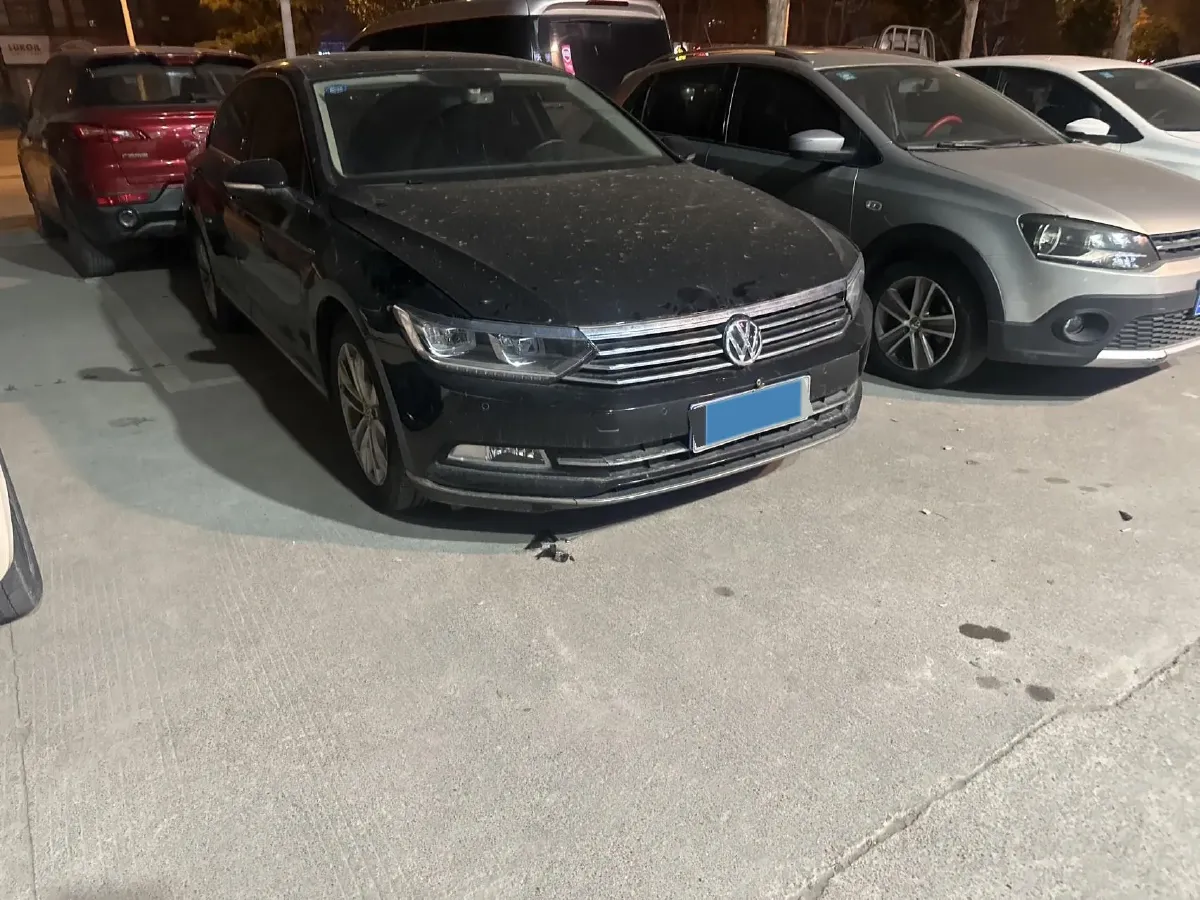 2019 Volkswagen Magotan 2.0T 186HP L4 7DCT,autocango,china used car exporter,china ev exporter,chinese used car exporter,chinese used ev exporter