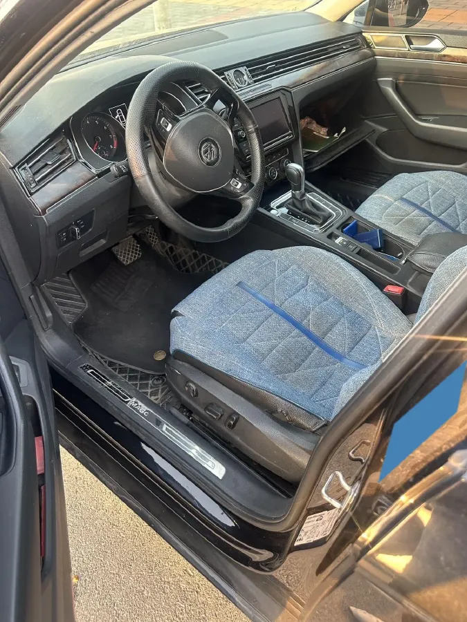 2019 Volkswagen Magotan 2.0T 186HP L4 7DCT,autocango,china used car exporter,china ev exporter,chinese used car exporter,chinese used ev exporter