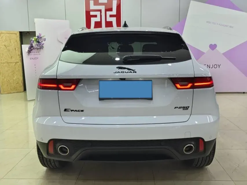 2024 Jaguar E-PACE 2.0T 249HP L4 9AT,autocango,china used car exporter,china ev exporter,chinese used car exporter,chinese used ev exporter