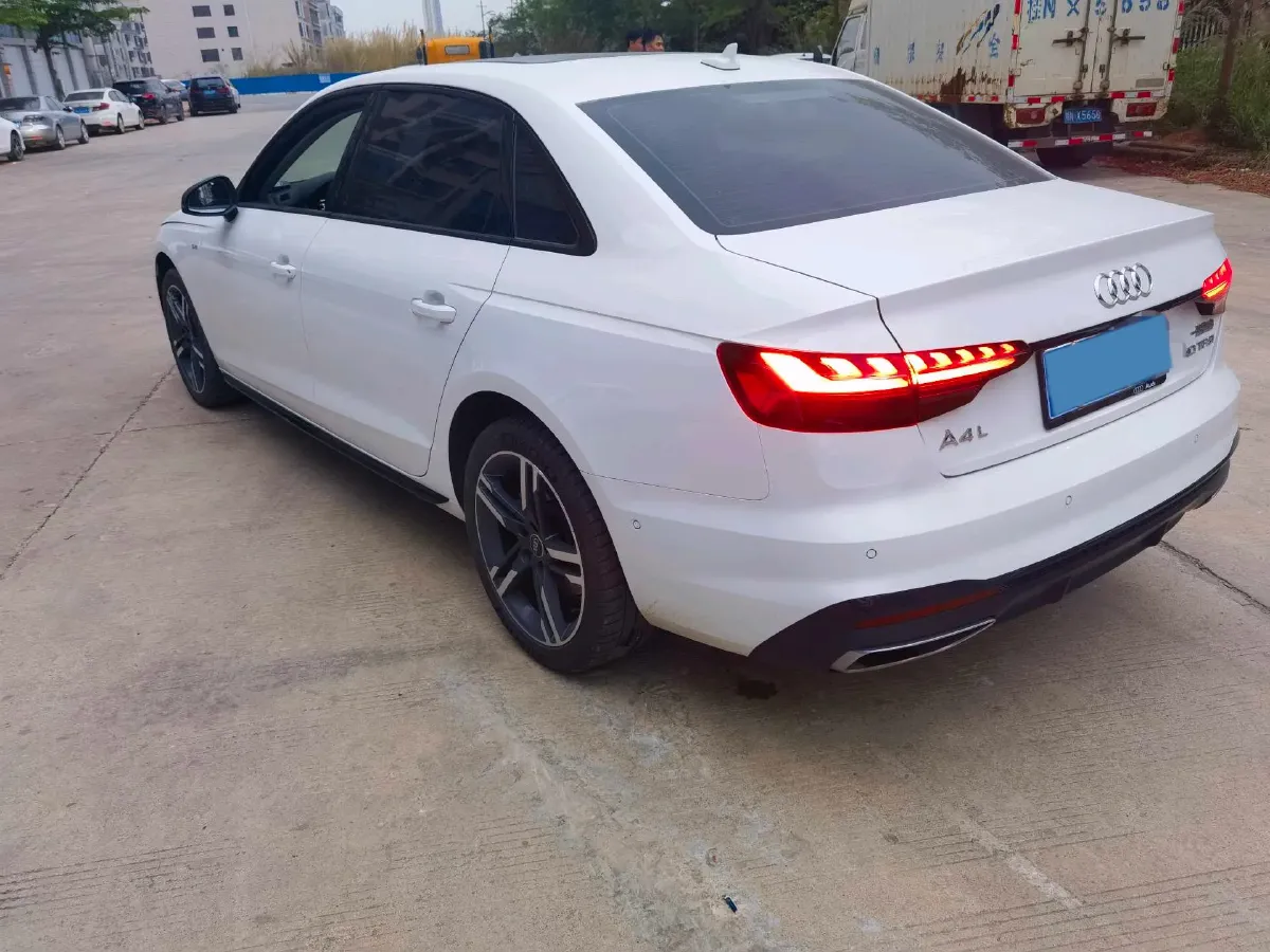 2020 Audi A4L 2.0T 190HP L4 7DCT,autocango,china used car exporter,china ev exporter,chinese used car exporter,chinese used ev exporter