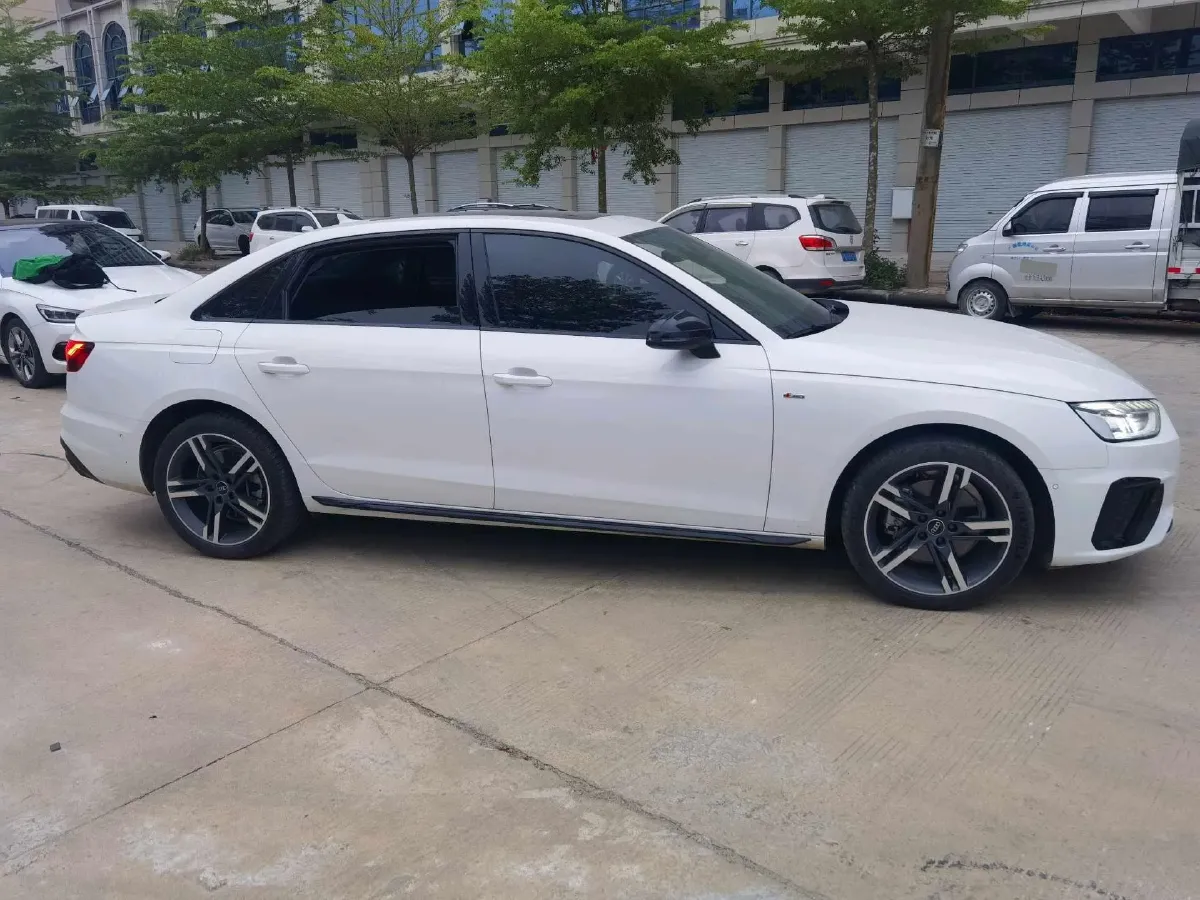 2020 Audi A4L 2.0T 190HP L4 7DCT,autocango,china used car exporter,china ev exporter,chinese used car exporter,chinese used ev exporter