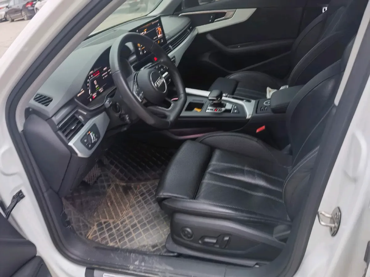 2020 Audi A4L 2.0T 190HP L4 7DCT,autocango,china used car exporter,china ev exporter,chinese used car exporter,chinese used ev exporter