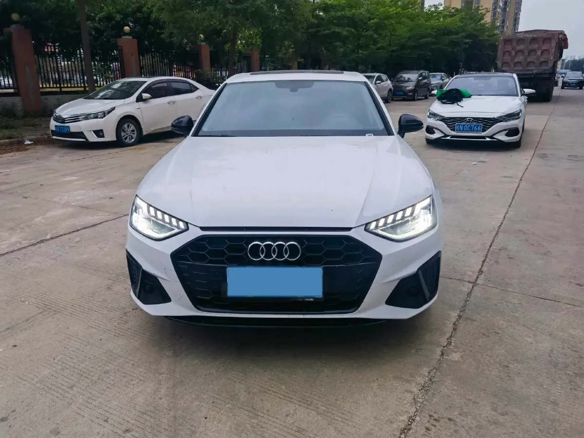 2020 Audi A4L 2.0T 190HP L4 7DCT,autocango,china used car exporter,china ev exporter,chinese used car exporter,chinese used ev exporter