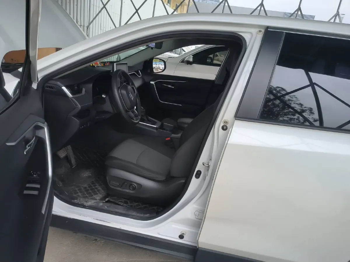 2020 Toyota RAV4 2.0L 171HP L4 CVT,autocango,china used car exporter,china ev exporter,chinese used car exporter,chinese used ev exporter