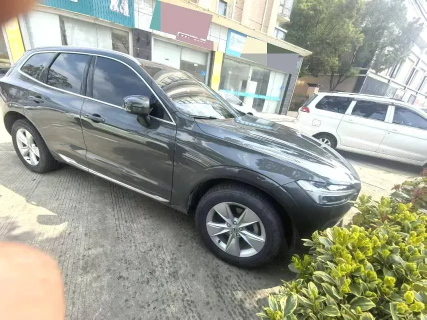 2022 Volvo XC60 2.0T 250HP L4 8AT,autocango,china used car exporter,china ev exporter,chinese used car exporter,chinese used ev exporter