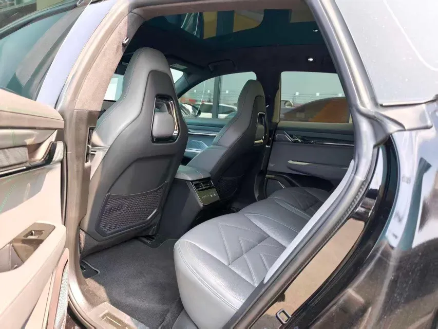 2023 Zeekr 001 BEV 100KWH,autocango,china used car exporter,china ev exporter,chinese used car exporter,chinese used ev exporter