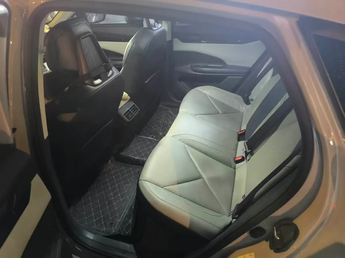 2023 ChangAn UNI-V iDD 1.5T 170HP L4 6TCT PHEV 18.4KWH,autocango,china used car exporter,china ev exporter,chinese used car exporter,chinese used ev exporter