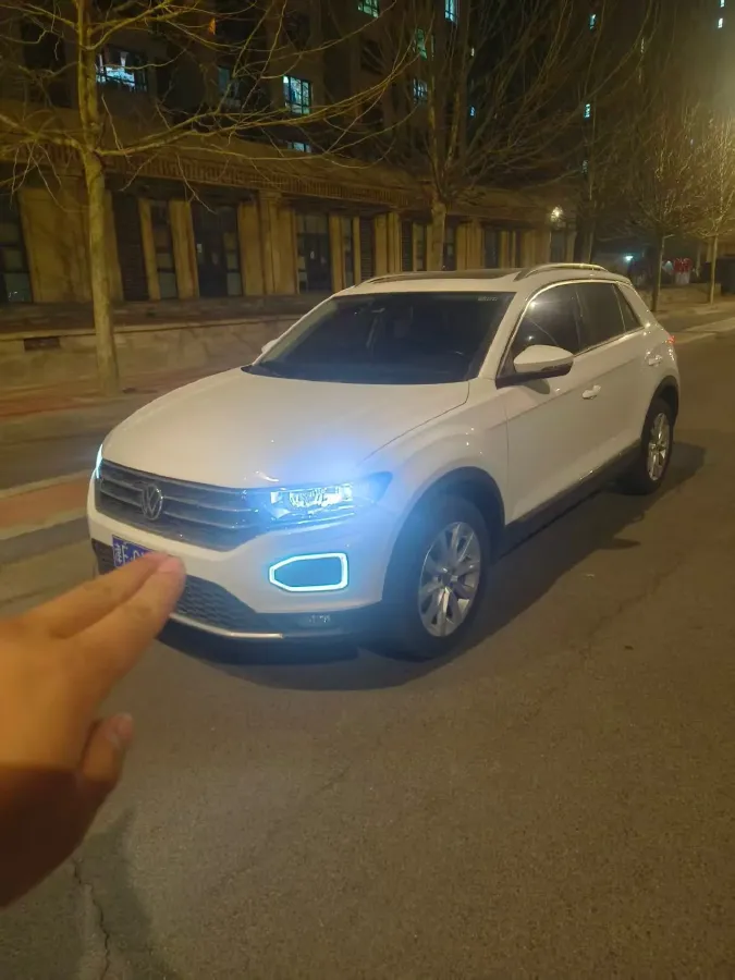 2021 Volkswagen T-Roc 1.4T 150HP L4 7DCT,autocango,china used car exporter,china ev exporter,chinese used car exporter,chinese used ev exporter