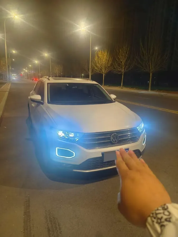 2021 Volkswagen T-Roc 1.4T 150HP L4 7DCT,autocango,china used car exporter,china ev exporter,chinese used car exporter,chinese used ev exporter