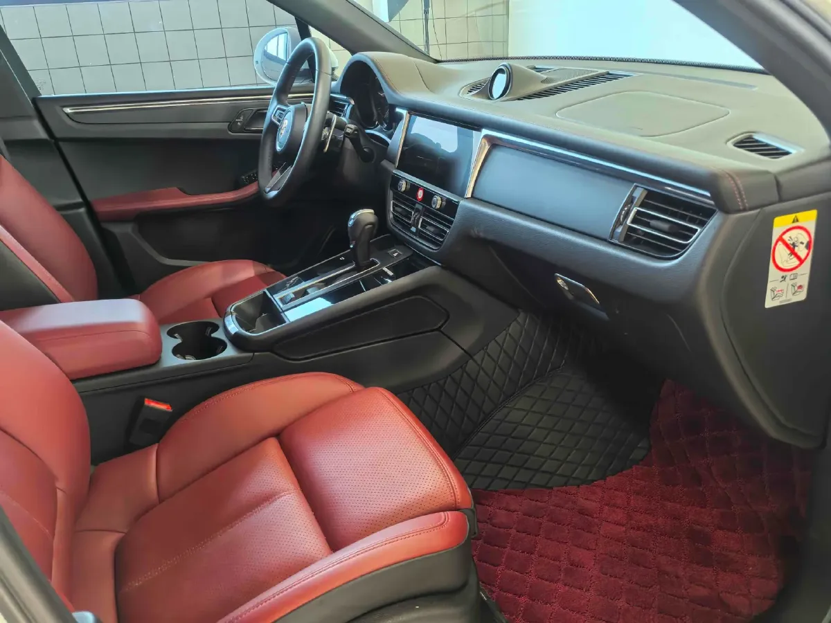 2022 Porsche Macan 2.0T 265HP L4 7DCT,autocango,china used car exporter,china ev exporter,chinese used car exporter,chinese used ev exporter