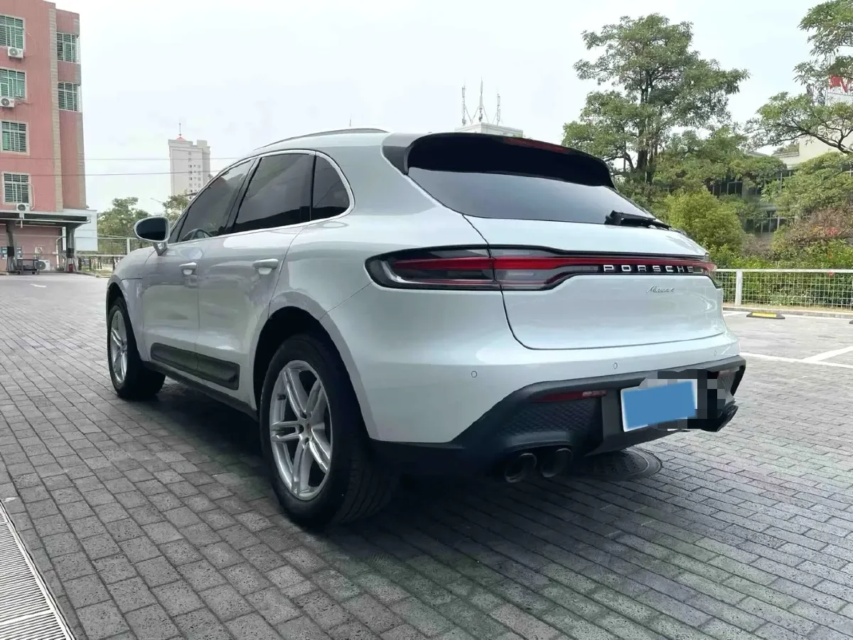 2022 Porsche Macan 2.0T 265HP L4 7DCT,autocango,china used car exporter,china ev exporter,chinese used car exporter,chinese used ev exporter