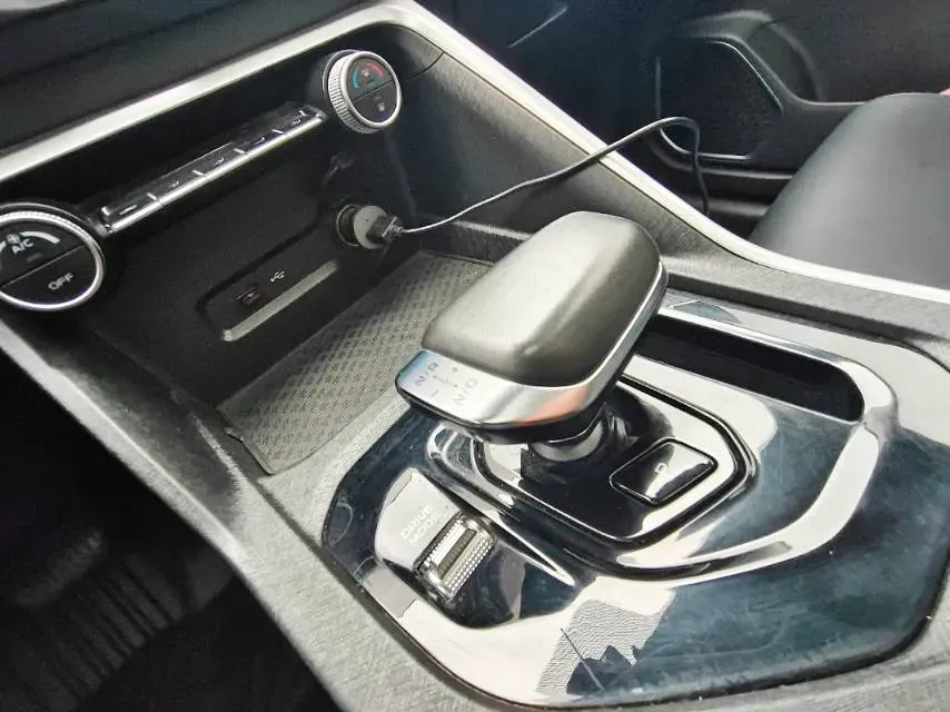 2021 Geely Coolray 1.4T 141HP L4 6DCT,autocango,china used car exporter,china ev exporter,chinese used car exporter,chinese used ev exporter