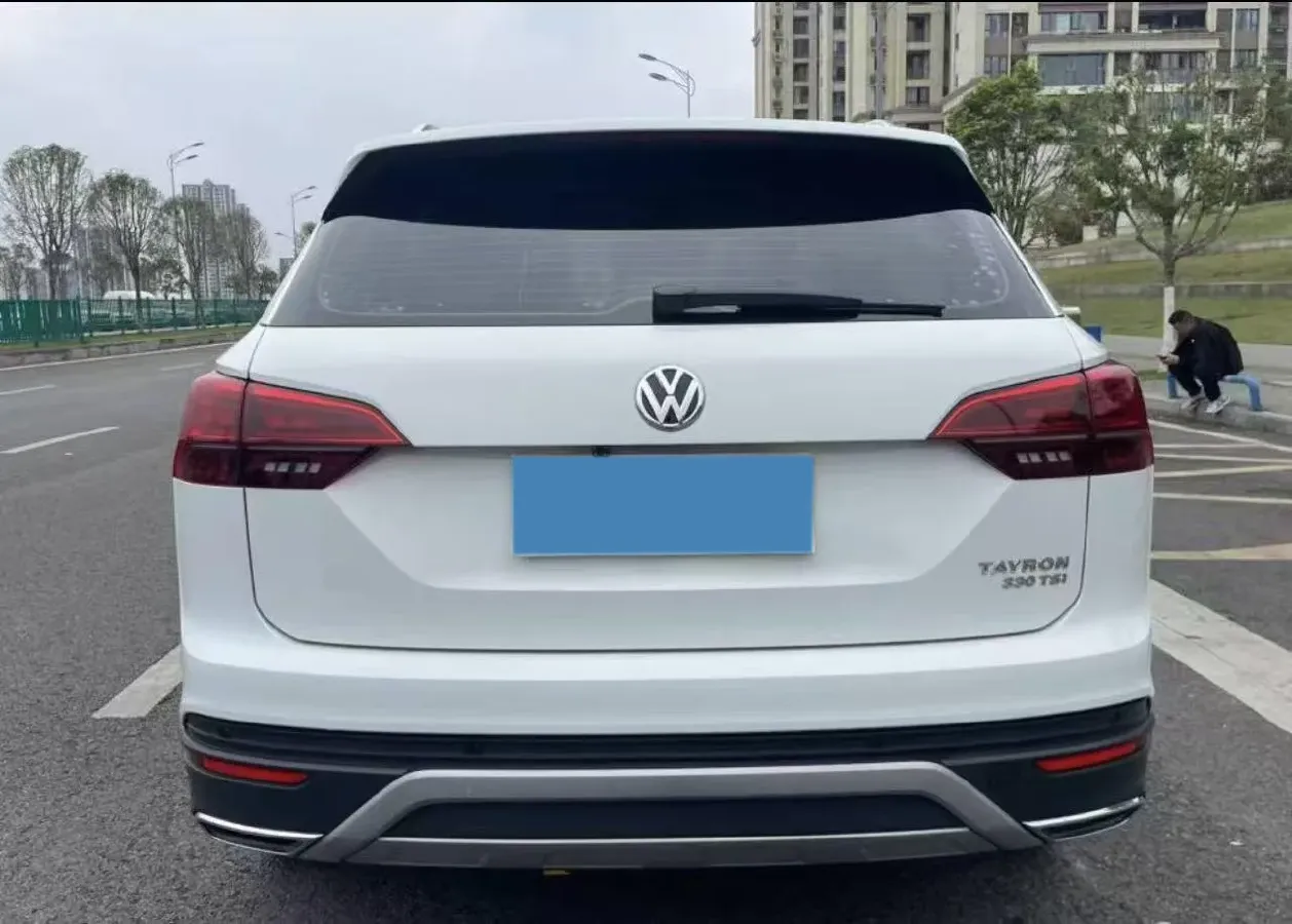 2019 Jeep Cherokee 2.0T 234HP L4 9AT,autocango,china used car exporter,china ev exporter,chinese used car exporter,chinese used ev exporter