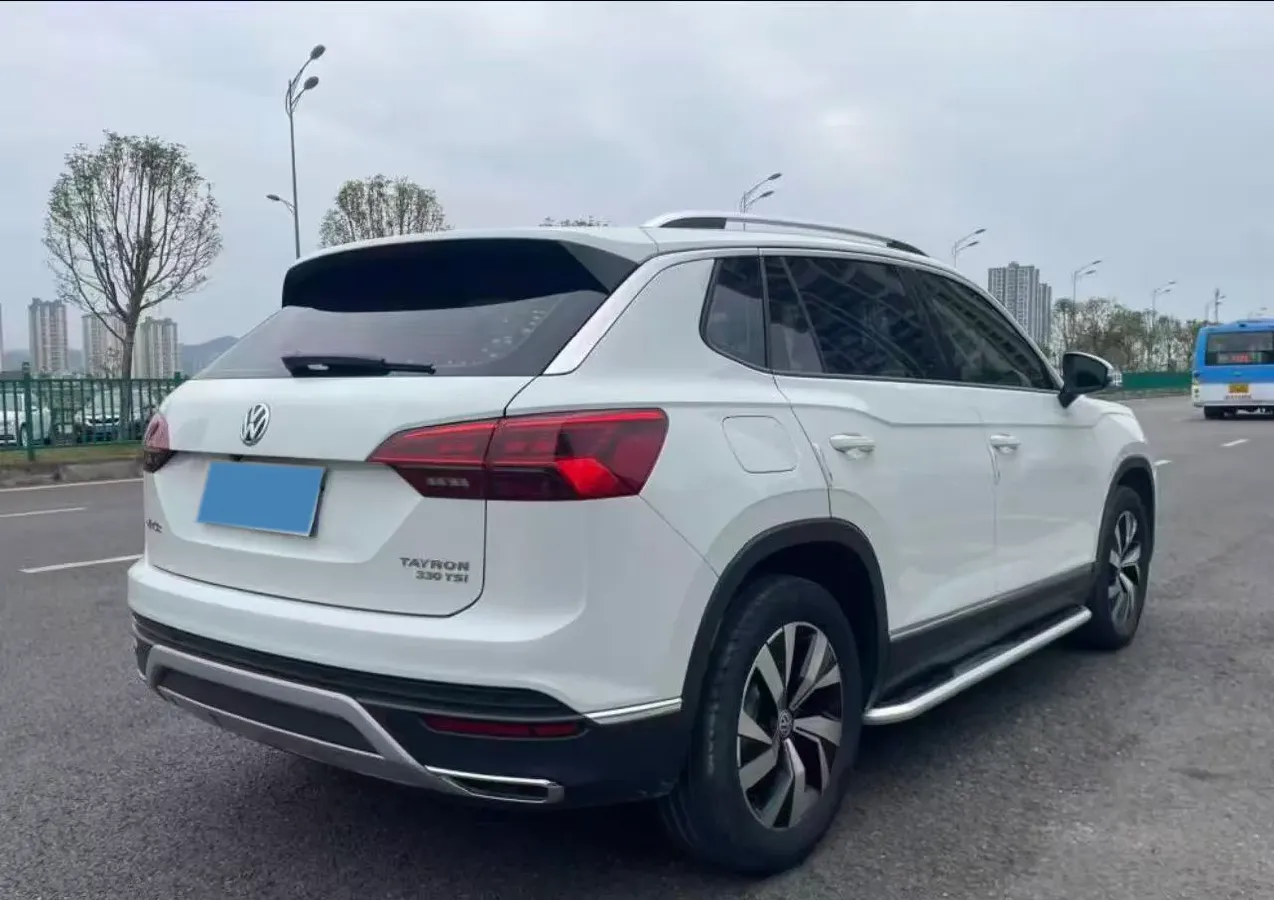 2019 Jeep Cherokee 2.0T 234HP L4 9AT,autocango,china used car exporter,china ev exporter,chinese used car exporter,chinese used ev exporter