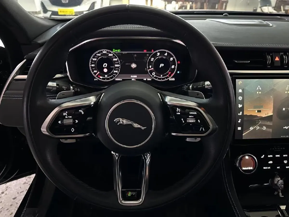 2021 Jaguar XFL 2.0T 250HP L4 8AT,autocango,china used car exporter,china ev exporter,chinese used car exporter,chinese used ev exporter