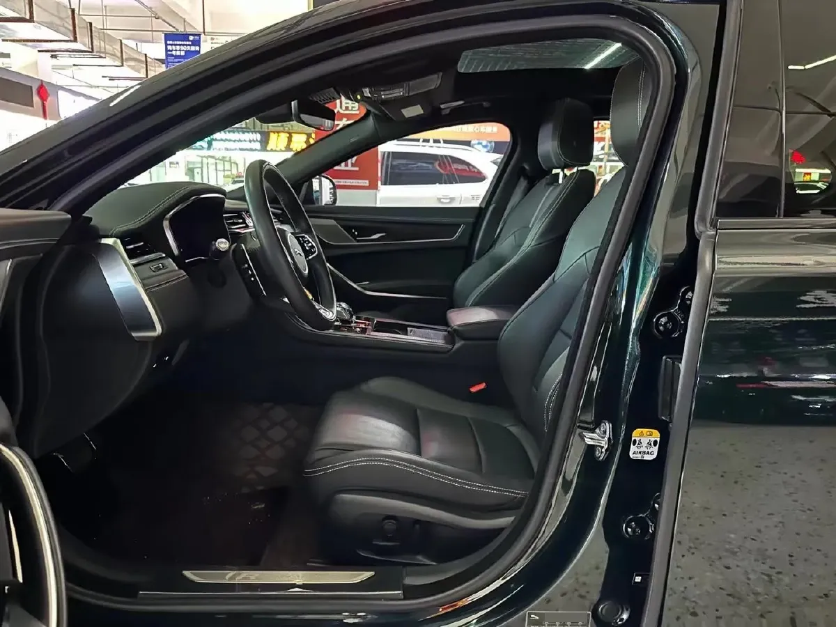 2021 Jaguar XFL 2.0T 250HP L4 8AT,autocango,china used car exporter,china ev exporter,chinese used car exporter,chinese used ev exporter