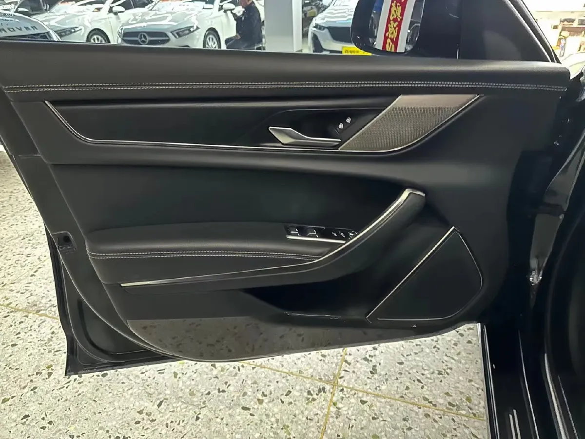 2021 Jaguar XFL 2.0T 250HP L4 8AT,autocango,china used car exporter,china ev exporter,chinese used car exporter,chinese used ev exporter