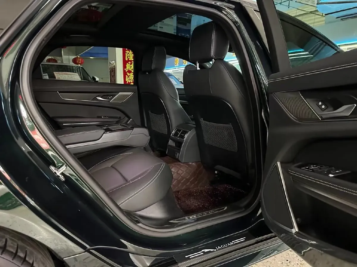 2021 Jaguar XFL 2.0T 250HP L4 8AT,autocango,china used car exporter,china ev exporter,chinese used car exporter,chinese used ev exporter