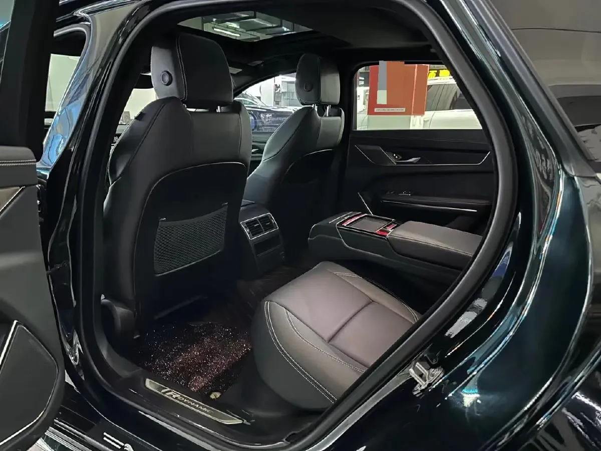 2021 Jaguar XFL 2.0T 250HP L4 8AT,autocango,china used car exporter,china ev exporter,chinese used car exporter,chinese used ev exporter