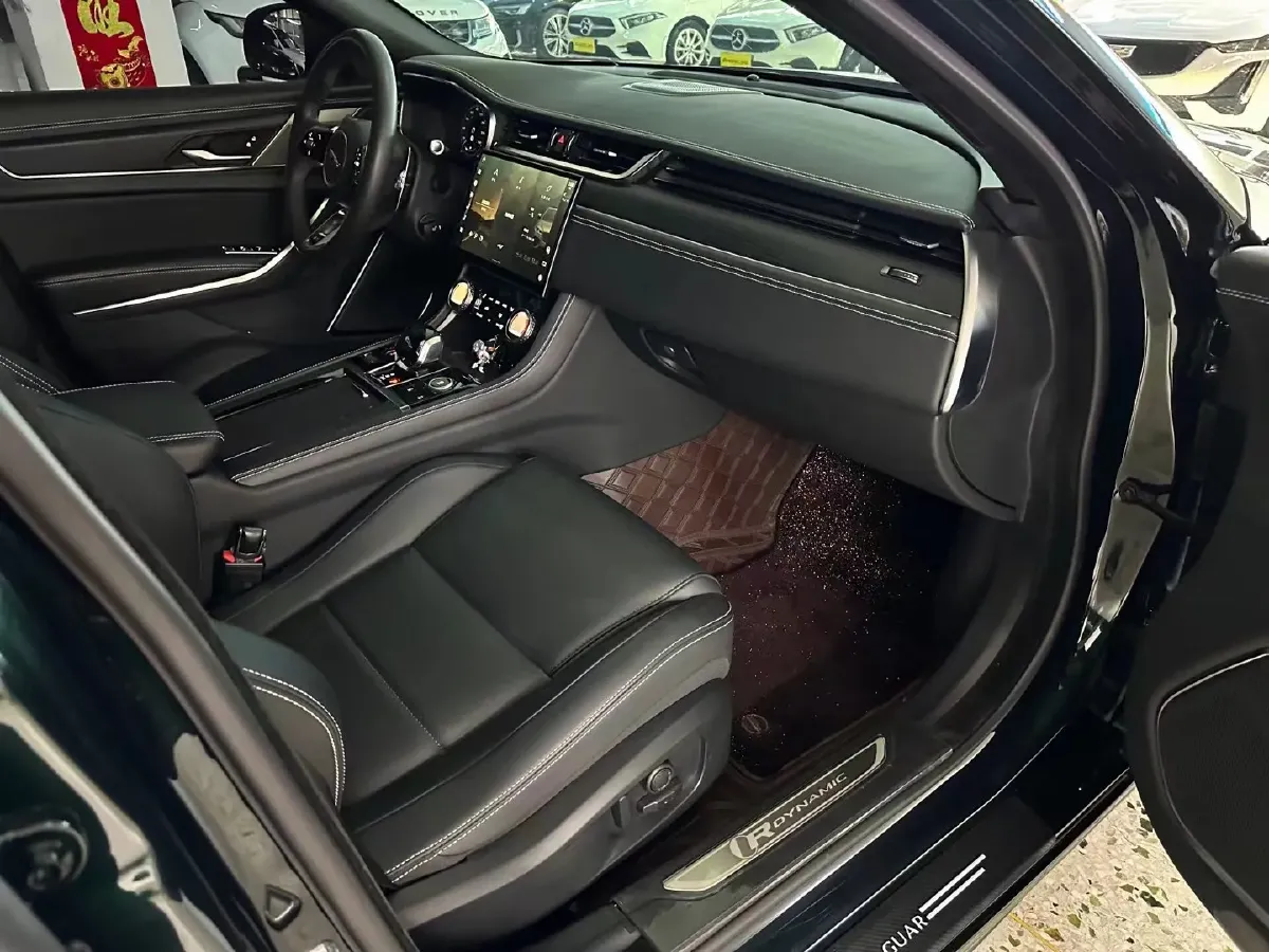 2021 Jaguar XFL 2.0T 250HP L4 8AT,autocango,china used car exporter,china ev exporter,chinese used car exporter,chinese used ev exporter